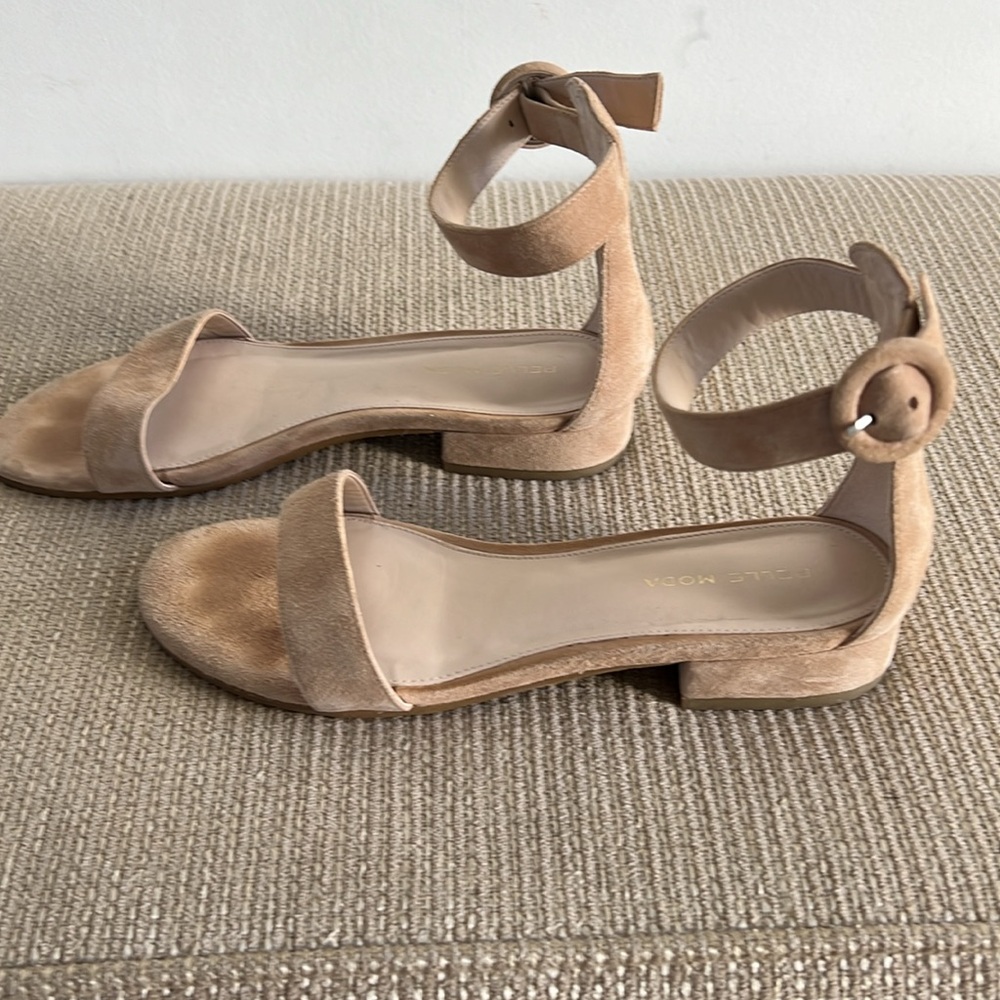 Pelle Moda Sandals - Picture 3 of 5